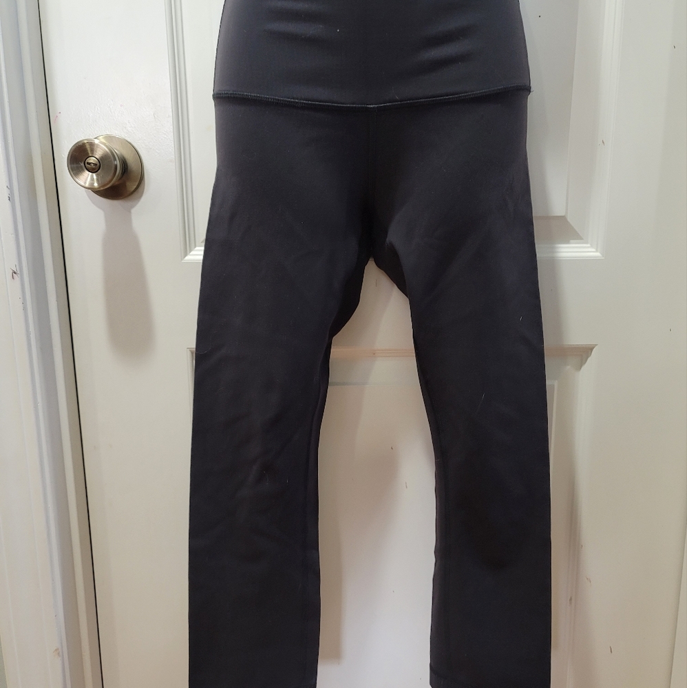Lululemon athlética sz 6 leggings capri black